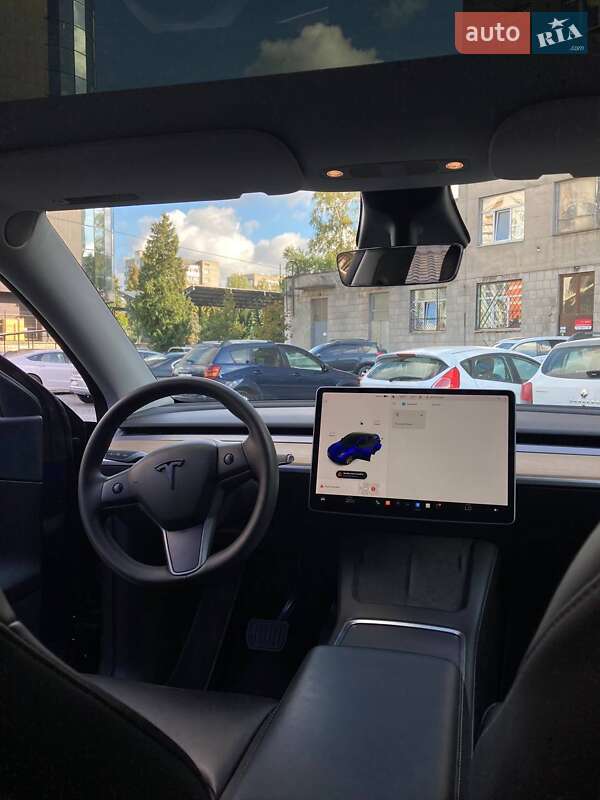 Внедорожник / Кроссовер Tesla Model Y 2021 в Львове