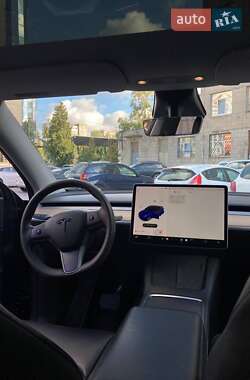 Внедорожник / Кроссовер Tesla Model Y 2021 в 