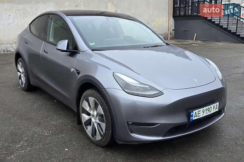 Внедорожник / Кроссовер Tesla Model Y 2024 в 
