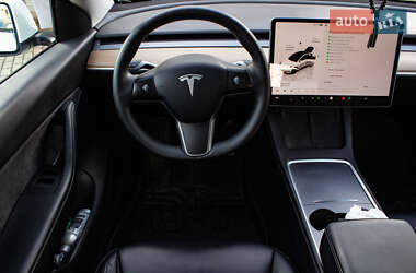 Внедорожник / Кроссовер Tesla Model Y 2022 в 