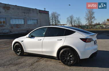 Позашляховик / Кросовер Tesla Model Y 2021 в 