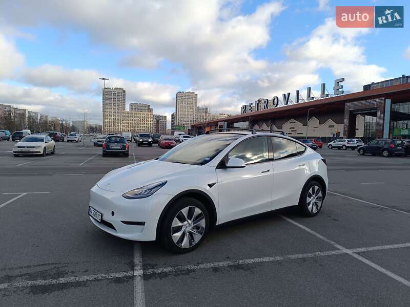 Внедорожник / Кроссовер Tesla Model Y 2022 в Киеве