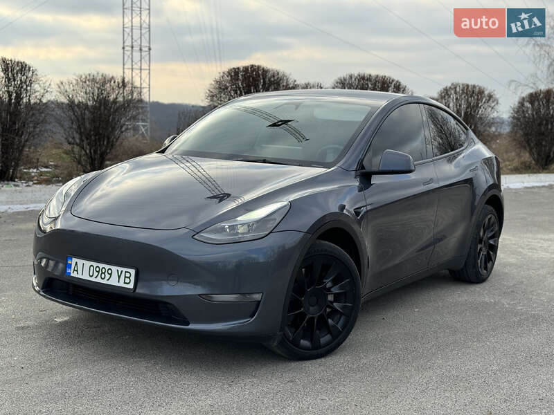 Tesla Model Y 2023
