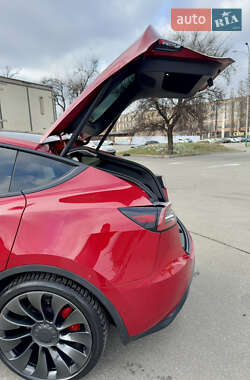 Внедорожник / Кроссовер Tesla Model Y 2021 в Киеве