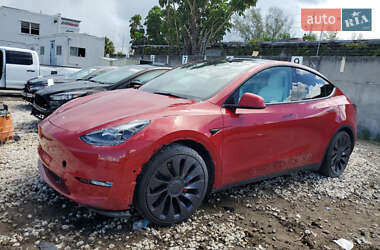 Внедорожник / Кроссовер Tesla Model Y 2021 в Киеве