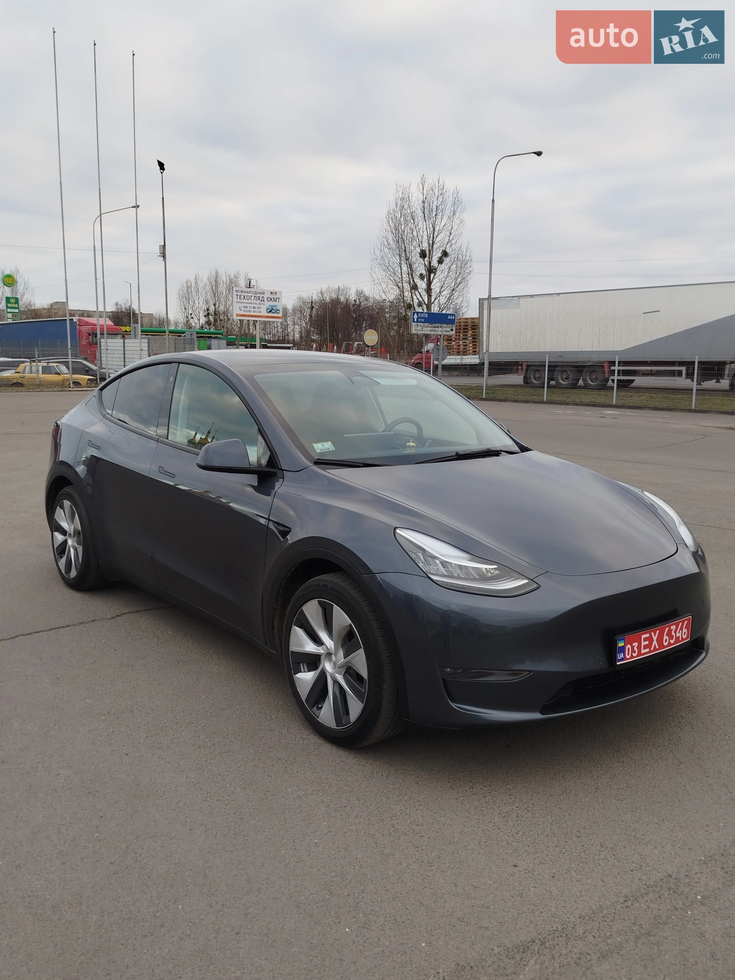 2022 Tesla Model Y - фото 1
