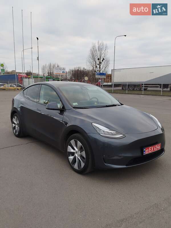 Tesla Model Y 2022