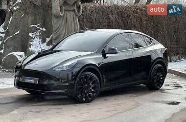 Внедорожник / Кроссовер Tesla Model Y 2023 в 