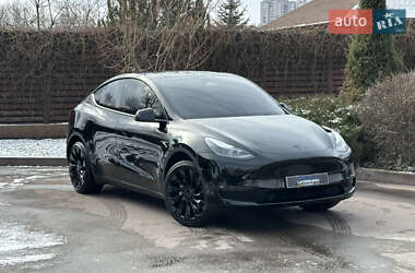 Внедорожник / Кроссовер Tesla Model Y 2023 в 