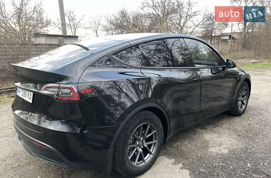 Внедорожник / Кроссовер Tesla Model Y 2021 в 
