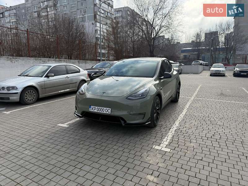 Tesla Model Y 2020