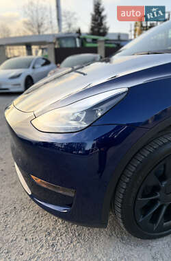 Внедорожник / Кроссовер Tesla Model Y 2024 в 