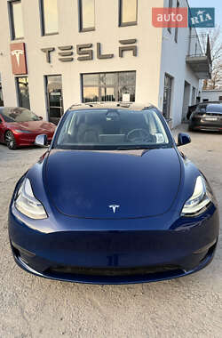 Внедорожник / Кроссовер Tesla Model Y 2024 в 