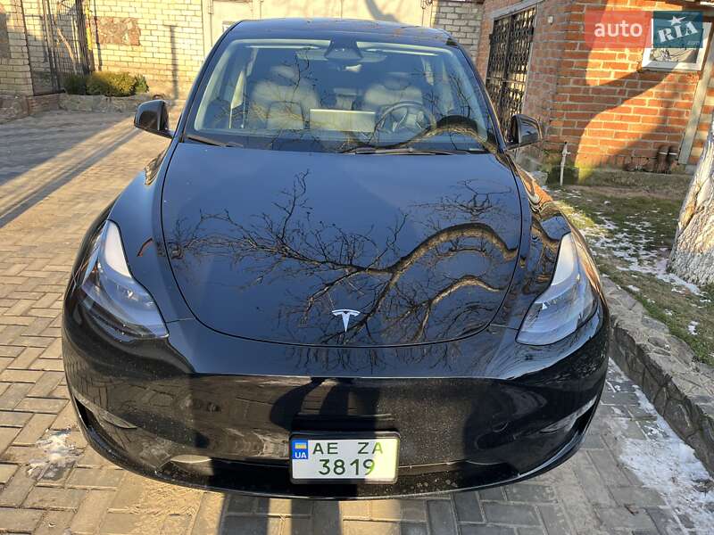 Внедорожник / Кроссовер Tesla Model Y 2024 в Дергачах