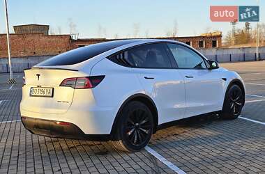 Позашляховик / Кросовер Tesla Model Y 2023 в 