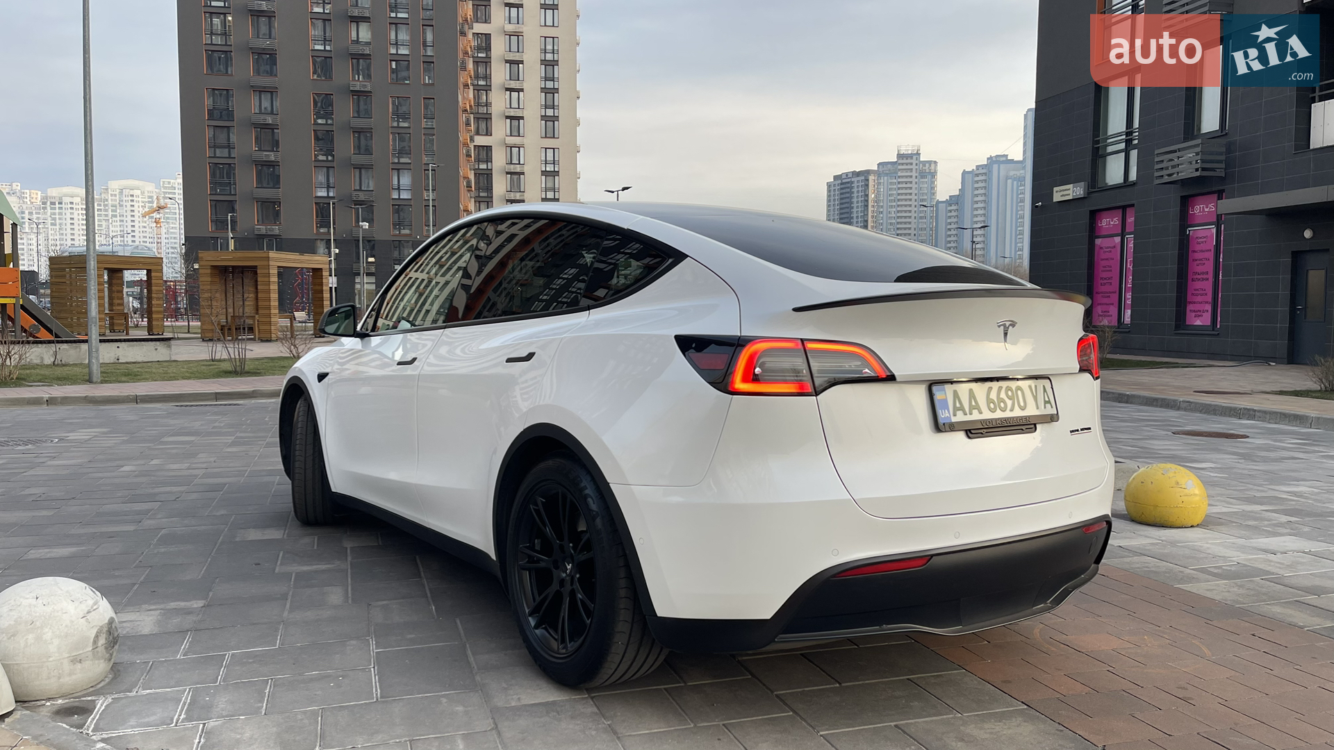 2021 Tesla Model Y - мініатюра 10