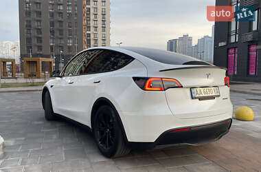 Позашляховик / Кросовер Tesla Model Y 2021 в 