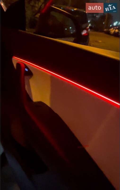 Внедорожник / Кроссовер Tesla Model Y 2021 в Киеве фото 5 Внедорожник / Кроссовер Tesla Model Y 2021 в Киеве