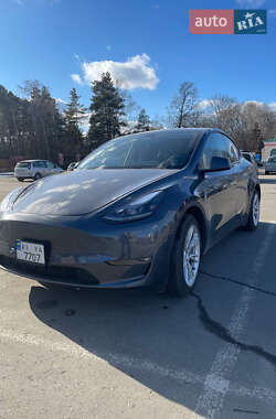 Позашляховик / Кросовер Tesla Model Y 2023 в 