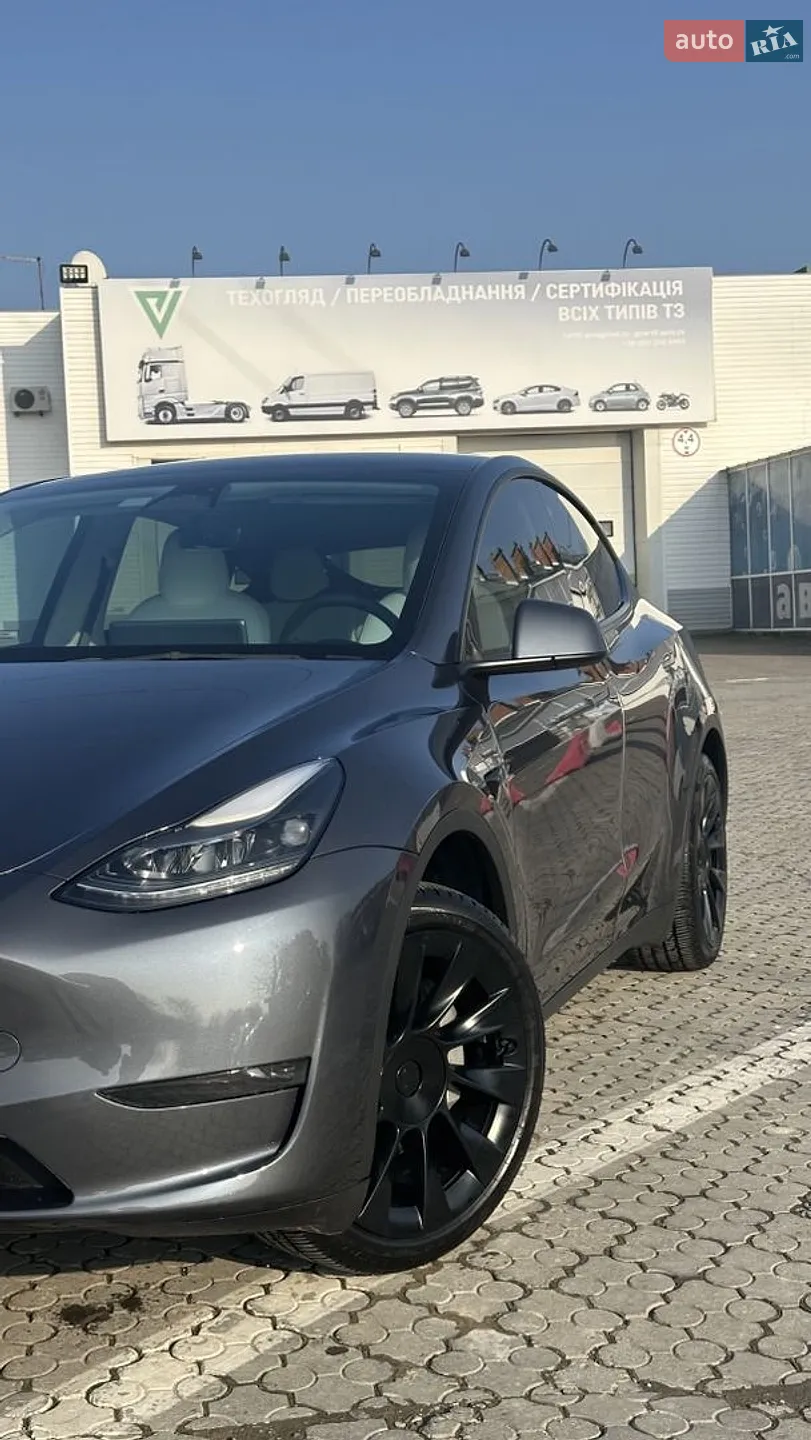 2023 Tesla Model Y - мініатюра 3