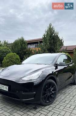 Внедорожник / Кроссовер Tesla Model Y 2021 в Киеве