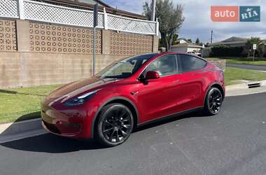 Внедорожник / Кроссовер Tesla Model Y 2024 в 