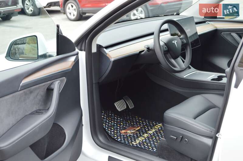 Внедорожник / Кроссовер Tesla Model Y 2023 в Одессе