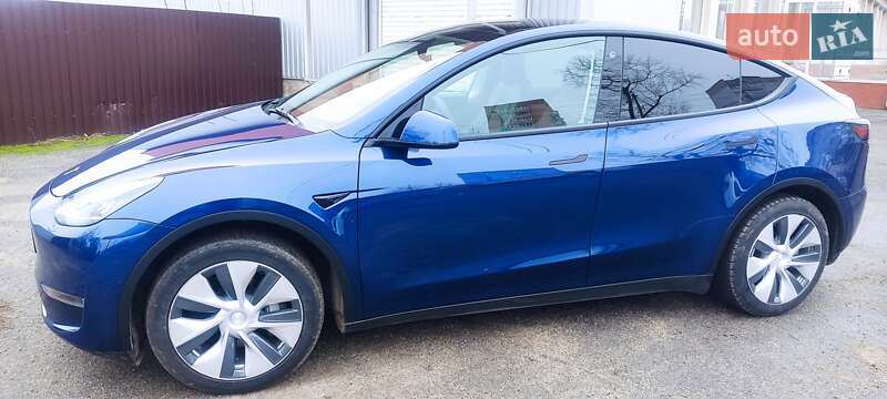 Tesla Model Y 2022