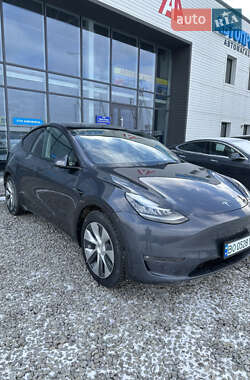 Внедорожник / Кроссовер Tesla Model Y 2021 в 