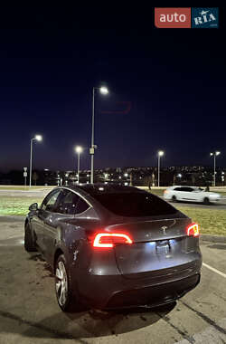 Внедорожник / Кроссовер Tesla Model Y 2023 в 