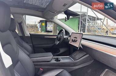 Внедорожник / Кроссовер Tesla Model Y 2023 в 