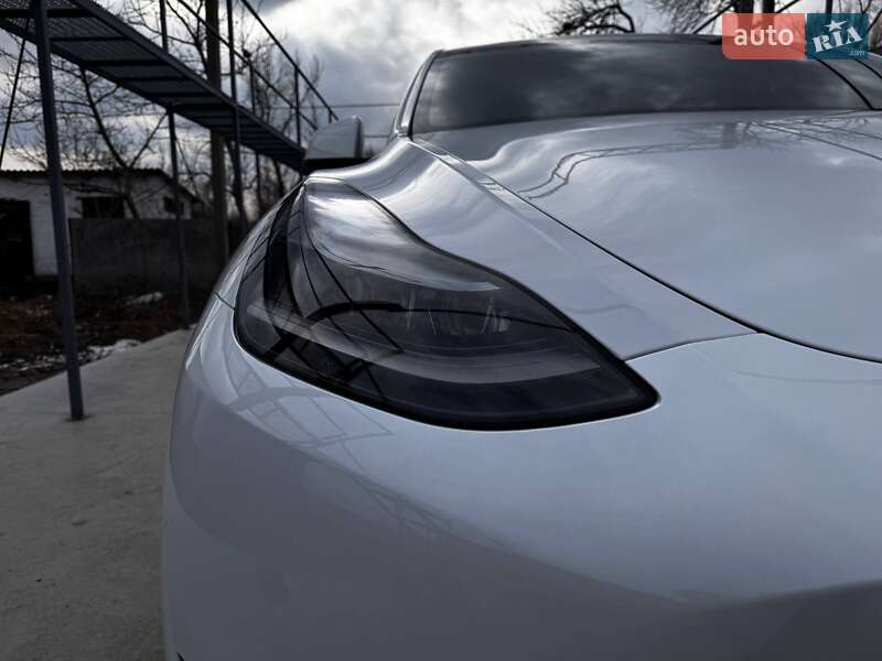Внедорожник / Кроссовер Tesla Model Y 2023 в Виннице