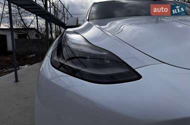 Внедорожник / Кроссовер Tesla Model Y 2023 в 