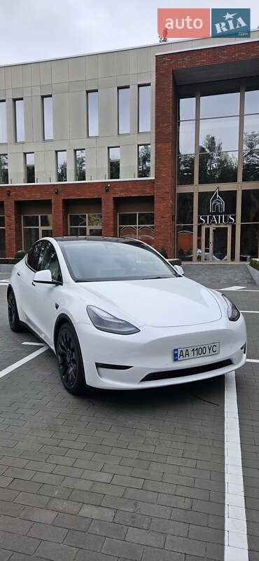 Позашляховик / Кросовер Tesla Model Y 2022 в Бучі