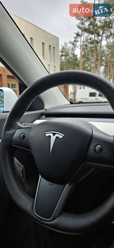 Позашляховик / Кросовер Tesla Model Y 2022 в Бучі