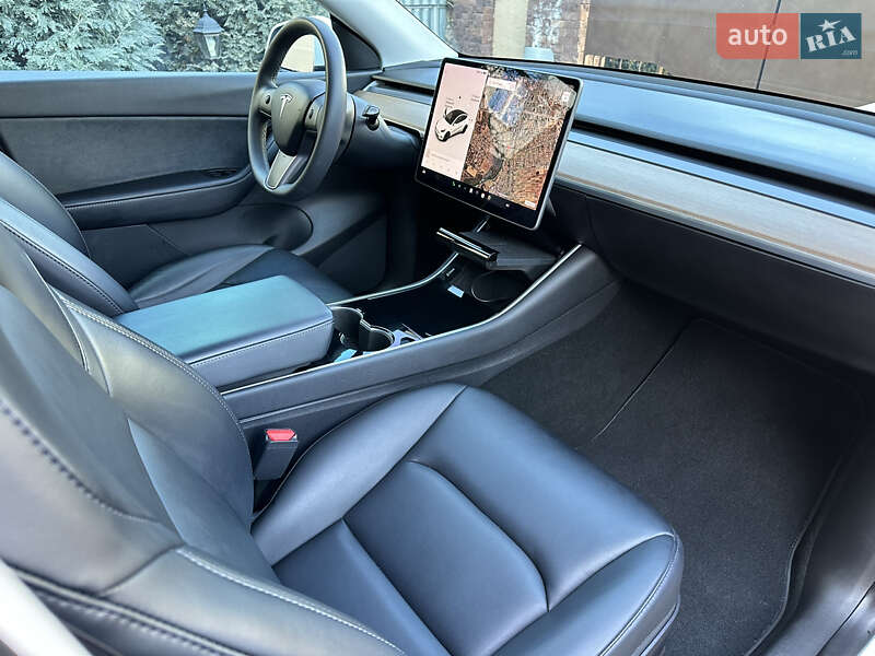 Внедорожник / Кроссовер Tesla Model Y 2020 в Ужгороде