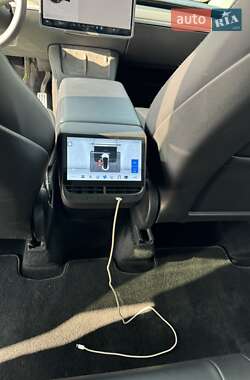 Внедорожник / Кроссовер Tesla Model Y 2022 в 