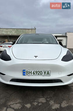 Позашляховик / Кросовер Tesla Model Y 2023 в 