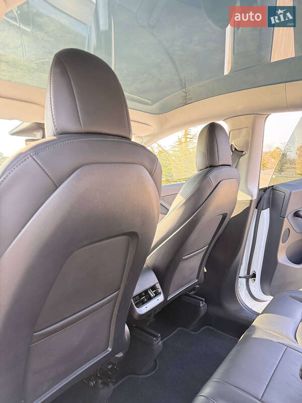 Позашляховик / Кросовер Tesla Model Y 2021 в Одесі фото 27 Позашляховик / Кросовер Tesla Model Y 2021 в Одесі