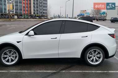 Внедорожник / Кроссовер Tesla Model Y 2023 в 