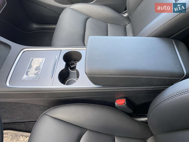 Внедорожник / Кроссовер Tesla Model Y 2023 в Самборе