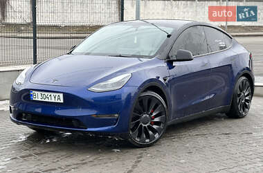 Седан Tesla Model Y 2023 в 