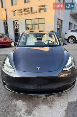 Внедорожник / Кроссовер Tesla Model Y 2024 в 