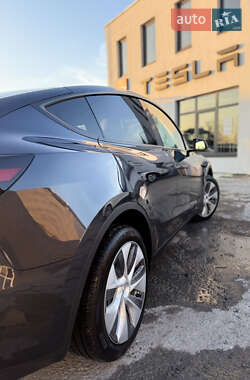 Внедорожник / Кроссовер Tesla Model Y 2024 в 