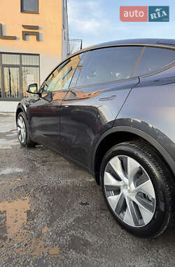 Внедорожник / Кроссовер Tesla Model Y 2024 в 
