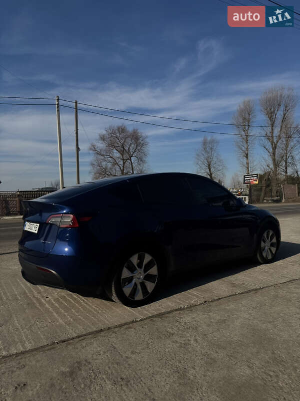 Внедорожник / Кроссовер Tesla Model Y 2023 в Киеве