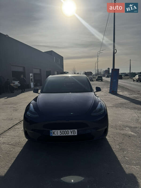 Внедорожник / Кроссовер Tesla Model Y 2023 в Киеве