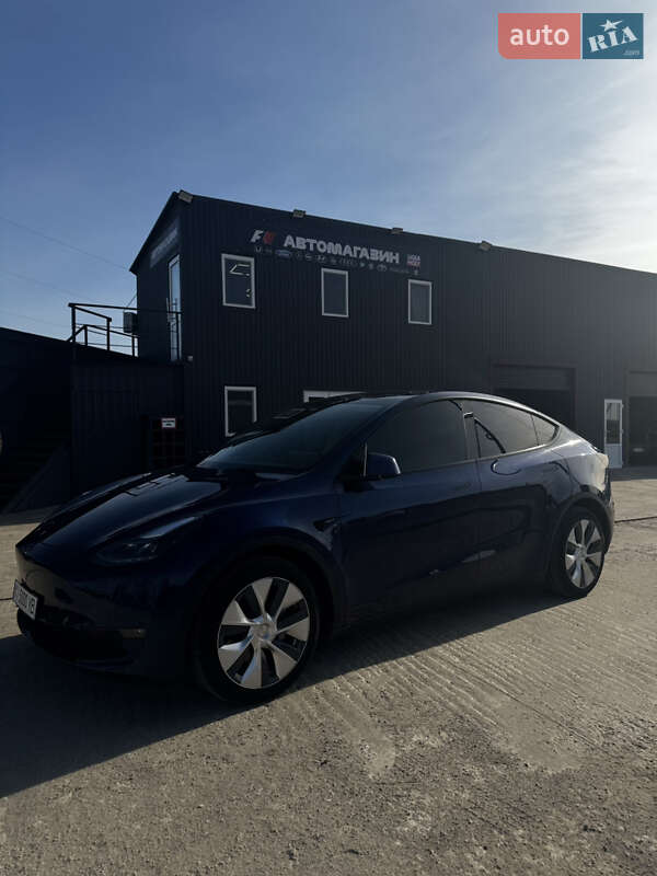 Внедорожник / Кроссовер Tesla Model Y 2023 в Киеве