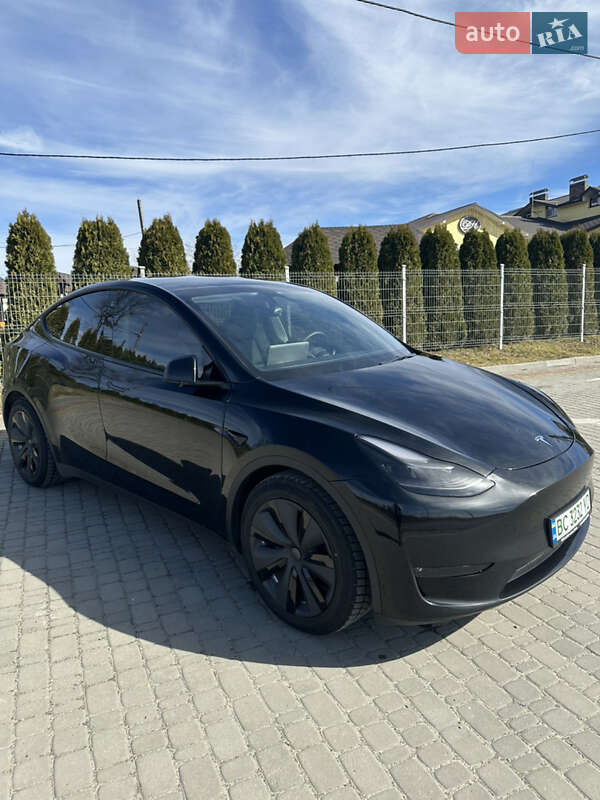 Внедорожник / Кроссовер Tesla Model Y 2023 в Львове