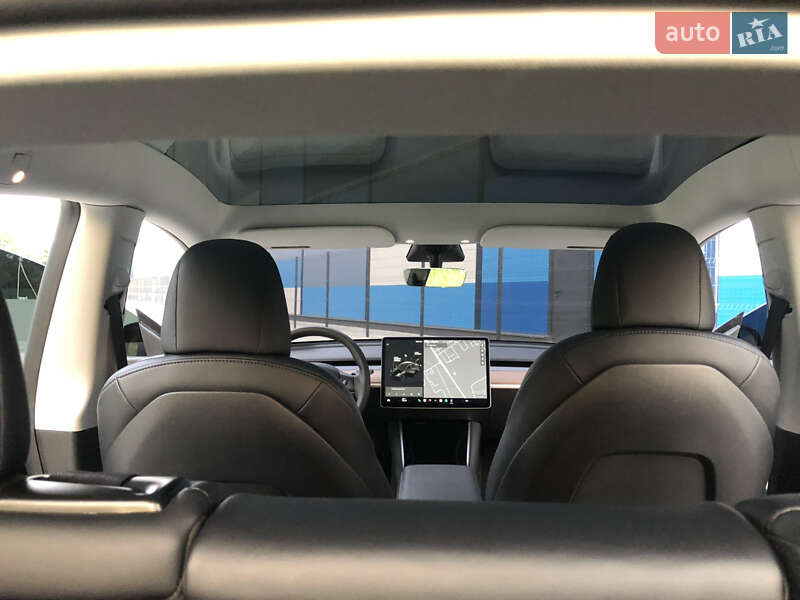 Позашляховик / Кросовер Tesla Model Y 2021 в Львові